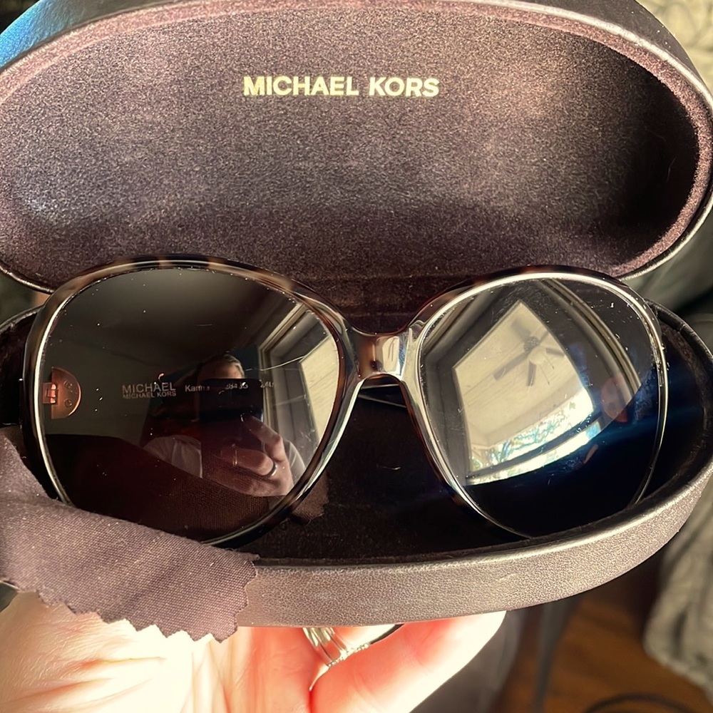 MK TORTOISE SHELL SUNGLASSES
